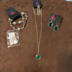 NWT paparazzi green necklace set